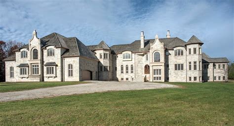 Massive Wisconsin Mansion Near Green Bay Packers Qb Aaron Rodgers Home