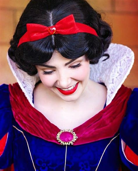 Pin By Danielle Sawyers On Disney Magic 2 Princess Makeup Snow White