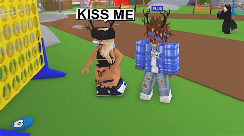 Becoming A Girl Oder In Roblox Meepcity Youtube
