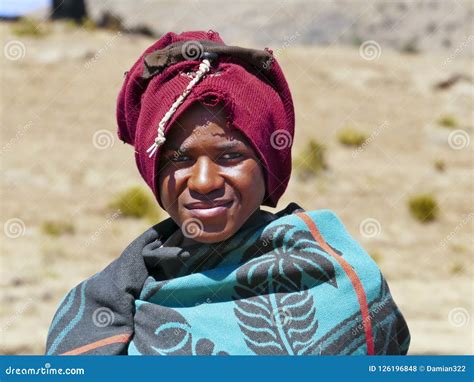 I Det Afrikanska Kungariket Av Lesotho Basothofolket Arkivfoto Bild Av Afrikansk Skuggor