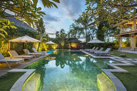 Villa Anyar 5 Bedrooms Sleeps 10 Pool Umalas Bali