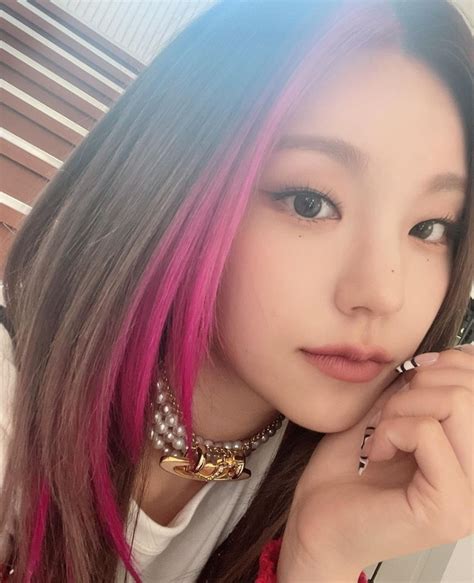 Yeji Pics On Twitter Itzy Pink Hair Beauty