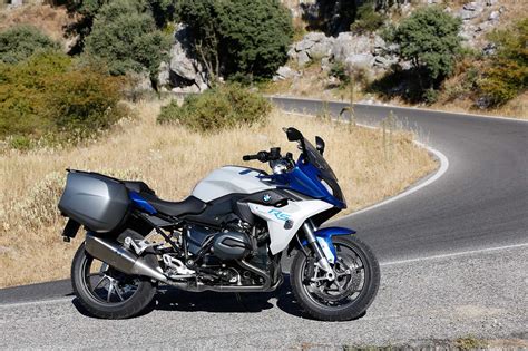 Standard equipment on the r 1200 rs includes bmw motorrad abs, automatic stability control and multiple riding modes. 2015 BMW R1200RS Mega Gallery - Asphalt & Rubber