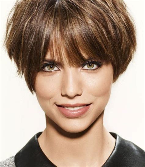 Model de coiffure femme cheveux court - Les tendances mode ...