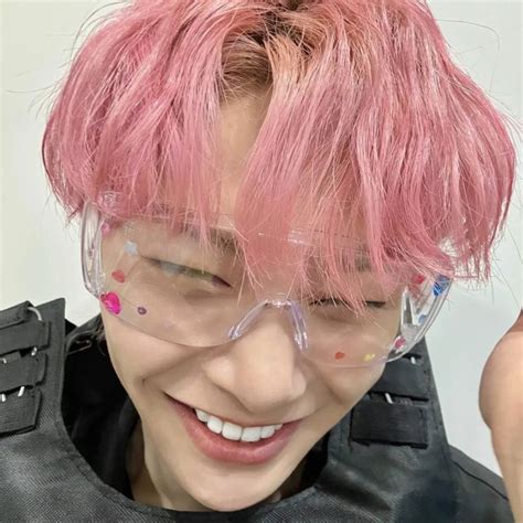 Jeongin Skz Icon Pink Hair Punk Hair Hair Icon