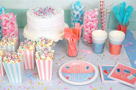 We have lots of baby gender reveal photo ideas for anyone to consider. Gender Reveal Party Ideas - Happiness is Homemade