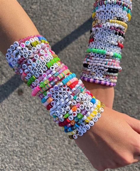 Pin By 🌺𝓩𝓸𝓮𝔂🌺 On ♡𝓫𝓻𝓪𝓬𝓮𝓵𝓮𝓽𝓼♡ In 2023 Friendship Bracelets With Beads