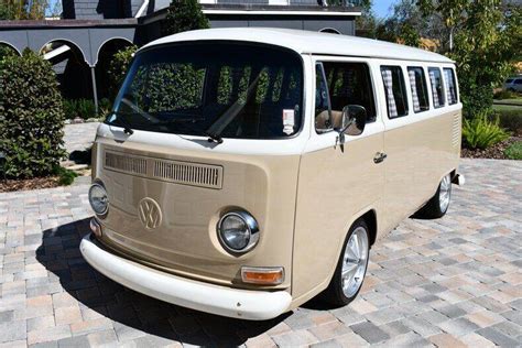 1976 Volkswagen Bus For Sale ®