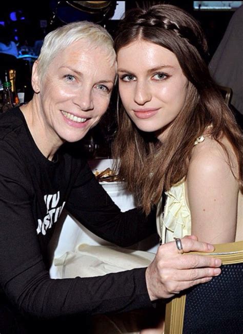 Annie Lennox And Daughter Iamthegreatest IATG50 GreatestMothers
