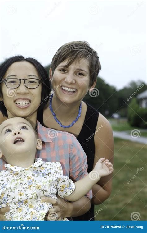 Real Lesbian Mom And Daughter