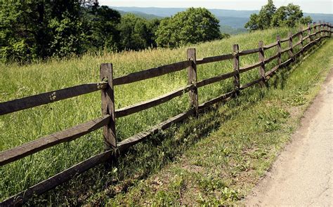Country Fence Good Fences Make Good Neighbors Pinterest Country