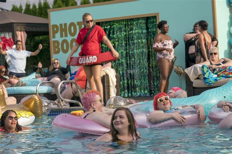 In Shrill Lindy West Made The Body Positive Show That She Never Had