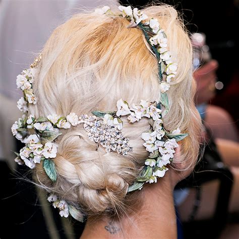 Get The Look Dolce And Gabbana Inspired Hair Accessories Elle Canada