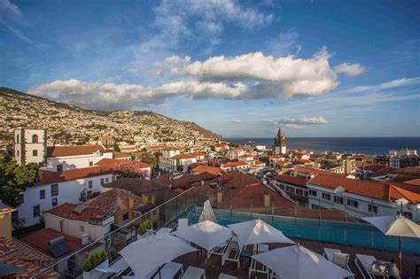 A ilha da madeira é cheia de encantos. Ilha da Madeira: melhor destino insular do mundo de novo ...