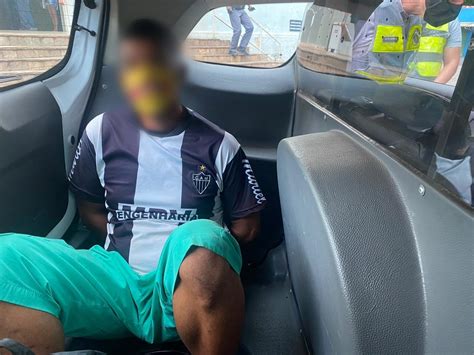 Homem é flagrado se masturbando dentro de ônibus X Tudo Ribeirão