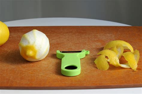 Culinary uses of lemon zest: How to Get Lemon Zest Without a Microplane | POPSUGAR Food