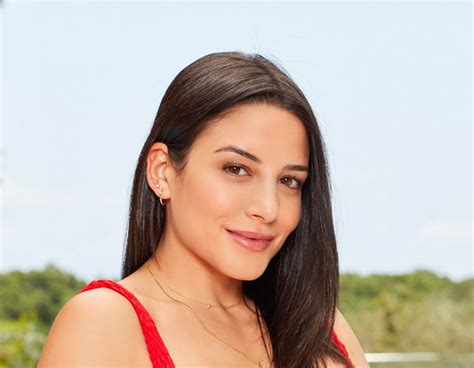 Bibiana Julian From Meet The Bachelor In Paradise Season 6 Cast E News