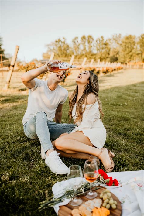 Picnic At The Winery Couples Photoshoot 🍷🧺