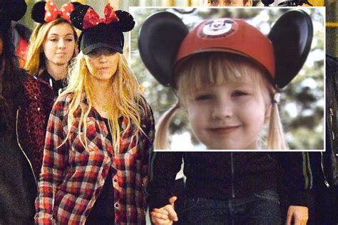 Christina Aguilera Calls Mickey Mouse An ‘ale After