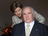 Altkanzler Helmut Kohl und seine Ehefrau Maike Kohl-Richter vor ihrem ...