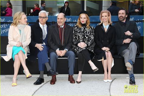 Jon Hamm And Mad Men Cast Unveil Draper Bench In Nyc Photo 3332043
