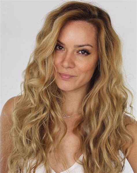 35 gorgeous styles to get beach waves in your hair haircuts and hairstyles 2020