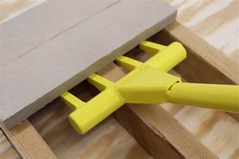 Best Deck Board Removal Tool Buying Guide And Reviews