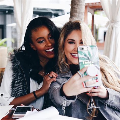 but first let s take a selfie tag your bff 📸 goenso ensorings bloggers bff selfie bff