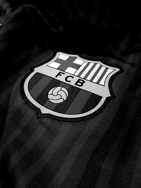 The crest update forms part of the fc barcelona strategic plan, which aims to promote the club's brand globally. Wallpaper Barcelona Logo Black And White - Fan Fc ...