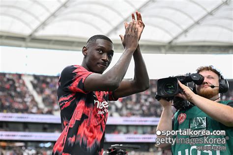 ‘저 제발 보내주세요 음바페 대표팀 동료 Fw 이강인의 Psg 이적 공개 희망 오늘의 축구 Your Field