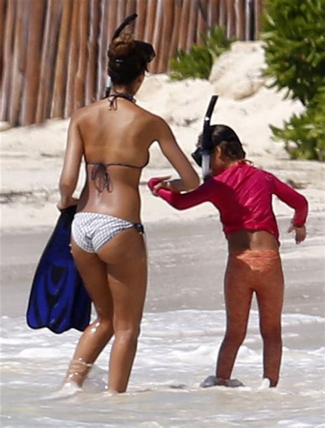 More Jessica Alba Mexican Vacation Bikini Pics Hottiestars