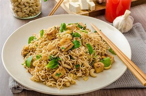 Heat the water up until it starts boiling in the microwave iii. 4 Creative Ways to Cook with Instant Ramen Noodles « Food ...