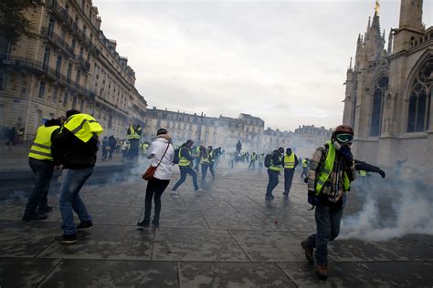 French ‘yellow Vest Protester Has Hand ‘blown Off By A Grenade