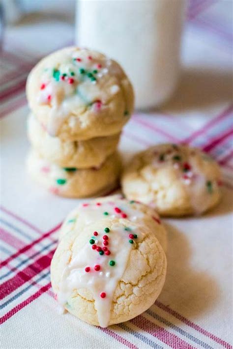 You can leave these cream cheese cookies plain, but for the best. Christmas Cream Cheese Cookies Recipe - Best Crafts and ...