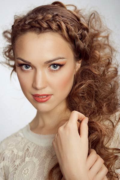 Gorgeous Messy Hairstyles For Curly Hair Hair World Magazine