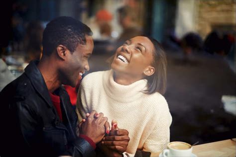 5 ways to make a good first impression on a date with a woman
