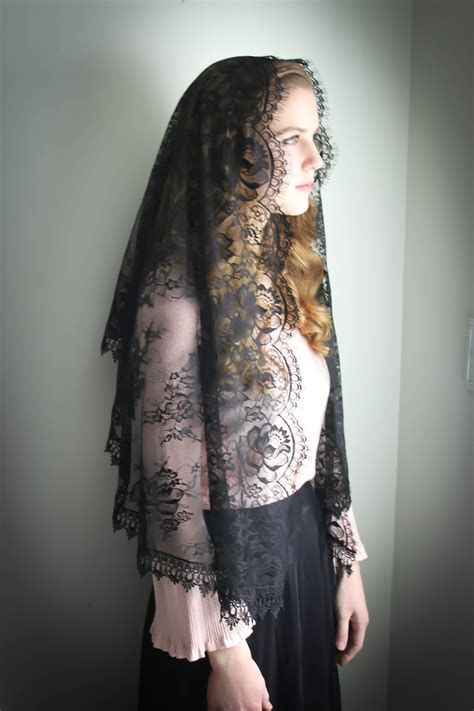 Evintage Veils~ Black Spanish Lace Mantilla Chapel Veil Mantilla Shawl Wrap