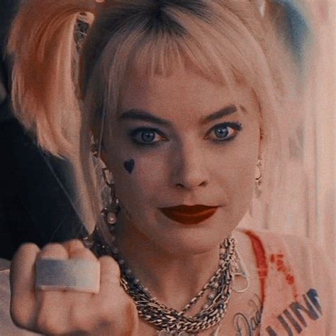 Pin Em Harley Quinn