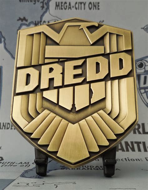 Cellar Of Dredd Dredd Movie Comic Badge By Planet Replicas
