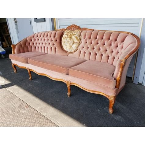 Vintage french provincial louis xvi style gold tufted settee loveseat. Vintage French Provincial Pink Velvet Couch - Hollywood ...