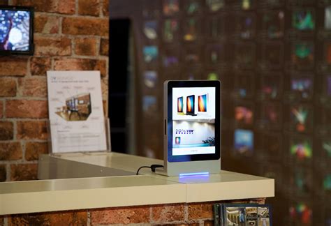 Digital View Android Based Interactive Table Top Display For Reception