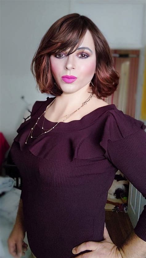 Happy Friday 💋💋 Crossdress Expression