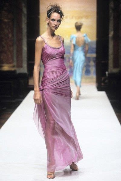 Emanuel Ungaro Spring Summer 1998 Couture Mode Mode Catwalk Haute