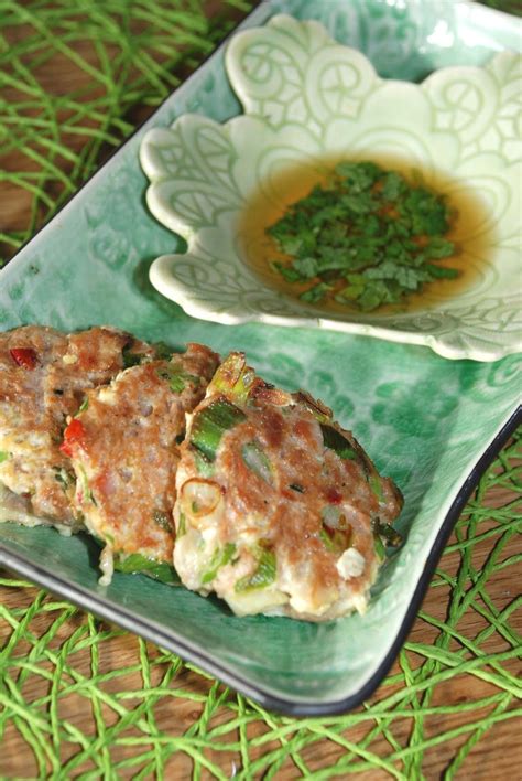 6 tinned water chestnuts, drained and finely sliced; Gordon Ramsay Spiced Tuna Fishcakes / Easiest Way To ...