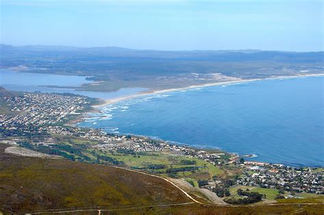 Walker Bay, Western Cape, South Africa (with Map & Photos)