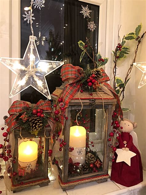 10 Lanterns Decorated For Christmas