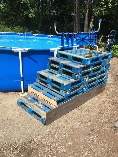 Build A Swimming Pool Out Of 40 Pallets Artofit