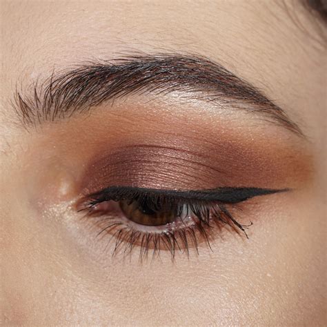 fall look using the too faced chocolate bar palette ccw makeup beauty cat eye makeup eye
