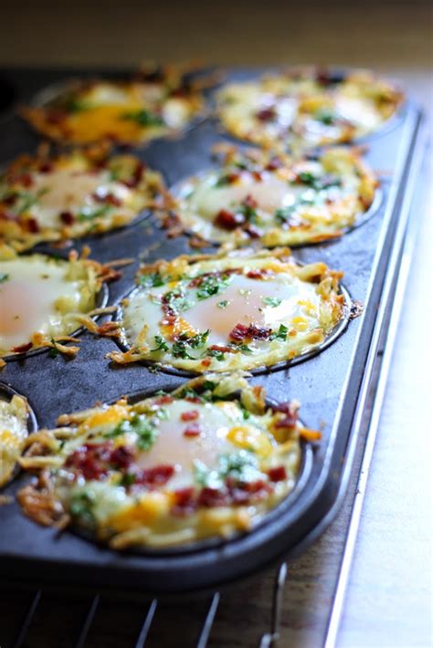 Press the hash browns down firmly. Market HQ Blog: RECIPE: HASH BROWN EGG NESTS WITH AVOCADO