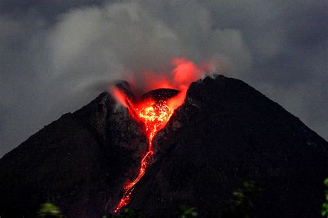 These Are The Worlds Most Dangerous Volcanoes Heading